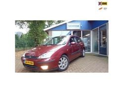 Rood Gebruikt 2004 Ford Focus Futura Hatchback | € 950 (Goede deal)