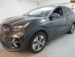 Grijs, metallic lak Gebruikt 2020 Kia e-Niro EX SUV | € 99.999