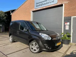 Zwart Gebruikt 2016 Opel Combo Edition MPV | € 5.900 (Iets duurder)