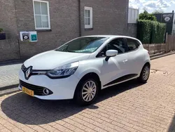 Wit Gebruikt 2016 Renault Clio IV Expression Hatchback | € 6.250 (Eerlijke prijs)