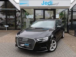 Zwart Gebruikt 2020 Audi A3 Sportback e-tron Sport Sedan | € 27.950