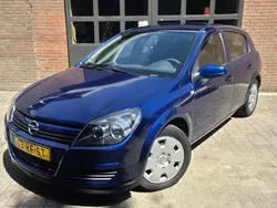 Blauw Gebruikt 2005 Opel Astra Enjoy Hatchback | € 1.850 (Eerlijke prijs)