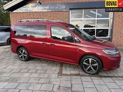 Rood Gebruikt 2022 VW Caddy Maxi Life MPV | € 34.950 (Iets duurder)