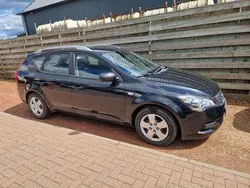 Zwart Gebruikt 2011 Kia Ceed Hatchback | € 2.999 (Goede deal)