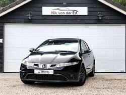 Zwart, metallic lak Gebruikt 2010 Honda Civic Comfort Hatchback | € 5.500 (Eerlijke prijs)