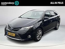 Zwart Gebruikt 2014 Toyota Auris Touring Sports Executive Stationwagen | € 14.440 (Goede deal)