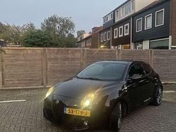 Zwart Gebruikt 2011 Alfa Romeo MiTo Quadrifoglio Verde Hatchback | € 9.000