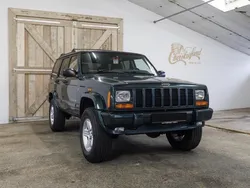 Groen, metallic lak Gebruikt 2001 Jeep Cherokee SUV | € 22.900
