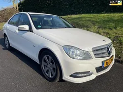 Wit, metallic lak Gebruikt 2012 Mercedes C200 Sedan | € 6.950 (Eerlijke prijs)