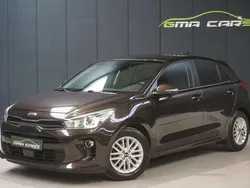 Bruin Gebruikt 2019 Kia Rio Sedan | € 13.999 (Eerlijke prijs)