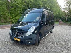 Zwart (metallic) Gebruikt 2018 Renault Master | € 14.000 (Eerlijke prijs)