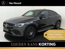 Grijs Gebruikt 2019 Mercedes 200 AMG line Coupé | € 43.945 (Eerlijke prijs)