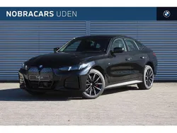Saphirschwarz Nieuw 2025 BMW i4 M Sport Sedan | € 73.015 (Goede deal)