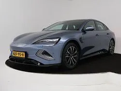 Grijs metallic Nieuw 2025 BYD Seal Sedan | € 39.790