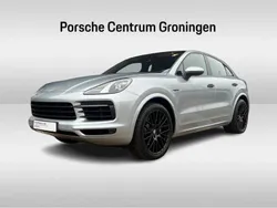 Dolomietzilver metallic Gebruikt 2020 Porsche Cayenne SUV | € 77.900