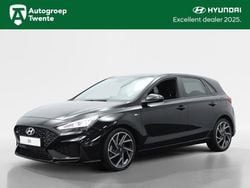 Zwart Gebruikt 2023 Hyundai i30 N Line Hatchback | € 26.945 (Eerlijke prijs)