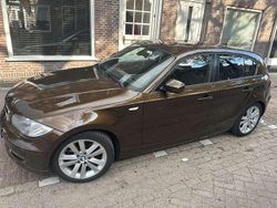 Bruin Gebruikt 2011 BMW 118 Hatchback | € 5.500 (Super prijs)