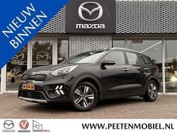 Zwart Gebruikt 2021 Kia Niro SUV | € 21.400 (Eerlijke prijs)