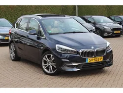 Blauw, metallic lak Gebruikt 2018 BMW 225 Active Tourer iPerformance MPV | € 19.950 (Iets duurder)
