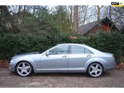 Grijs, metallic lak Gebruikt 2007 Mercedes S350 Sedan | € 11.995 (Goede deal)