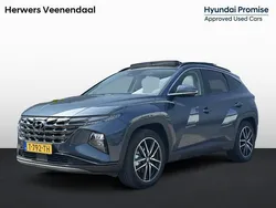 Dark teal metallic (tg8) Gebruikt 2023 Hyundai Tucson Premium SUV | € 37.935 (Eerlijke prijs)