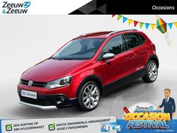 Sunset red metallic (rood metallic) Gebruikt 2016 VW Polo Cross Hatchback | € 12.440 (Duur)