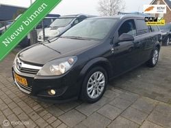Zwart, metallic lak Gebruikt 2010 Opel Astra Cosmo Stationwagen | € 2.999 (Goede deal)