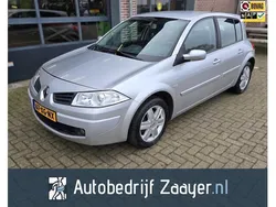 Grijs Gebruikt 2007 Renault Mégane II Business Hatchback | € 3.250 (Iets duurder)