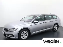 Grijs, metallic lak Gebruikt 2022 VW Passat Business Stationwagen | € 25.940 (Goede deal)