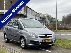 Grijs Gebruikt 2005 Opel Zafira Business MPV | € 1.950 (Eerlijke prijs)