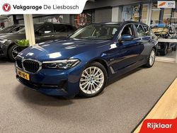 Blauw Gebruikt 2022 BMW 530e Comfort Edition Stationwagen | € 33.950 (Eerlijke prijs)