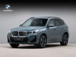 Groen, metallic lak Nieuw 2025 BMW iX1 M Sport SUV | € 62.044 (Eerlijke prijs)