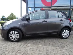 Grijs Gebruikt 2011 Toyota Yaris Comfort Hatchback | € 6.445 (Iets duurder)