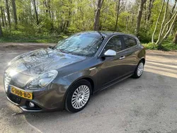 Grijs Gebruikt 2014 Alfa Romeo Giulietta Distinctive Hatchback | € 11.499