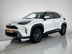 Pure white (licht wit) Gebruikt 2022 Toyota Yaris Cross Limited SUV | € 27.445 (Goede deal)