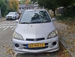 Grijs Gebruikt 2001 Daihatsu YRV MPV | € 1.000