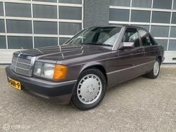 Paars Gebruikt 1991 Mercedes 190 Sedan | € 14.999