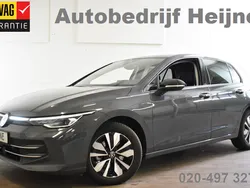 Grijs, metallic lak Gebruikt 2024 VW Golf VIII Life Hatchback | € 28.745 (Eerlijke prijs)