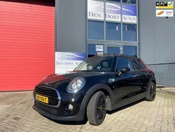 Zwart Gebruikt 2016 Mini Cooper Business Hatchback | € 11.950 (Eerlijke prijs)