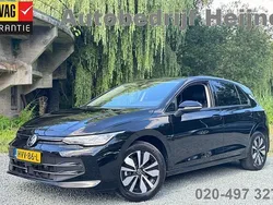 Zwart Gebruikt 2024 VW Golf VIII Business Hatchback | € 28.445 (Goede deal)