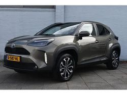 Bruin Gebruikt 2023 Toyota Yaris Cross SUV | € 26.499 (Eerlijke prijs)