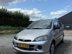 Grijs Gebruikt 2002 Daihatsu YRV MPV | € 1.500