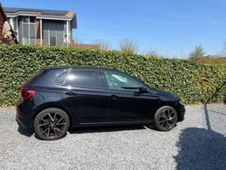 Zwart Gebruikt 2023 VW Polo R-line Hatchback | € 23.500 (Eerlijke prijs)