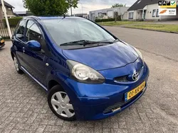 Blauw Gebruikt 2007 Toyota Aygo Hatchback | € 1.995 (Goede deal)