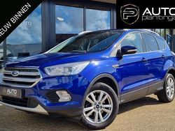 Blauw Gebruikt 2018 Ford Kuga Trend SUV | € 10.295 (Goede deal)