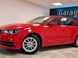 Rood Gebruikt 2013 Audi A3 Attraction Sedan | € 10.990 (Eerlijke prijs)