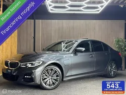 Grijs Gebruikt 2020 BMW 330 Executive Sedan | € 33.900 (Eerlijke prijs)
