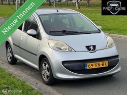 Grijs Gebruikt 2007 Peugeot 107 Urban Move Hatchback | € 2.250 (Eerlijke prijs)