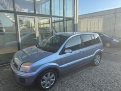 Grijs Gebruikt 2007 Ford Fusion Futura MPV | € 1.250 (Goede deal)