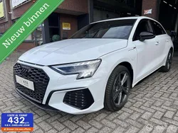 Wit Gebruikt 2022 Audi A3 Sportback e-tron S-Line Sedan | € 26.950 (Super prijs)